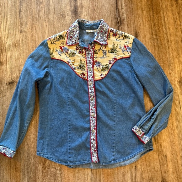 Tops - Vintage Western Button Up Shirt Women’s L Denim Horses Cowboy Stars Riding 80s